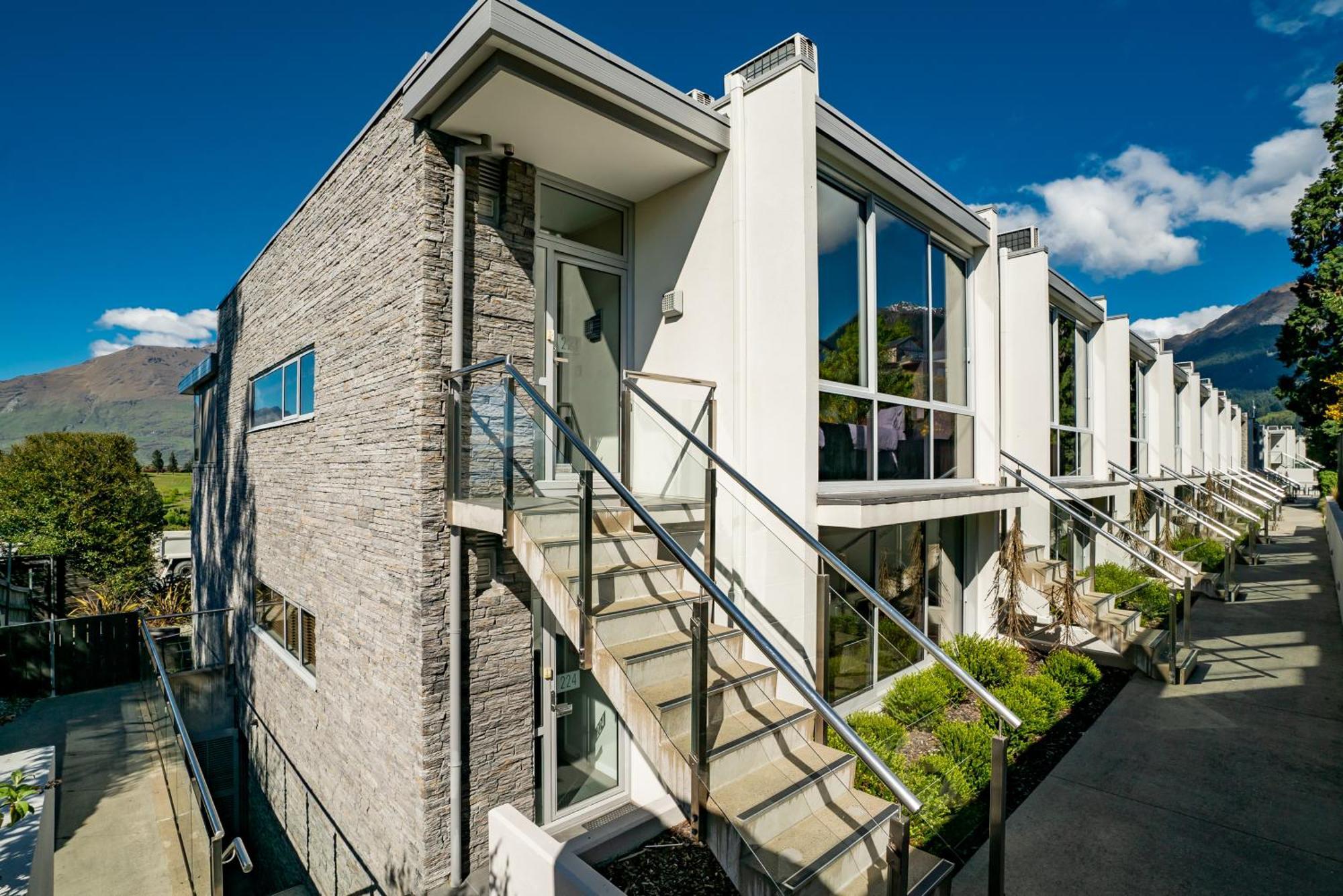 Modern Executive Living In Pounamu Queenstown Zewnętrze zdjęcie
